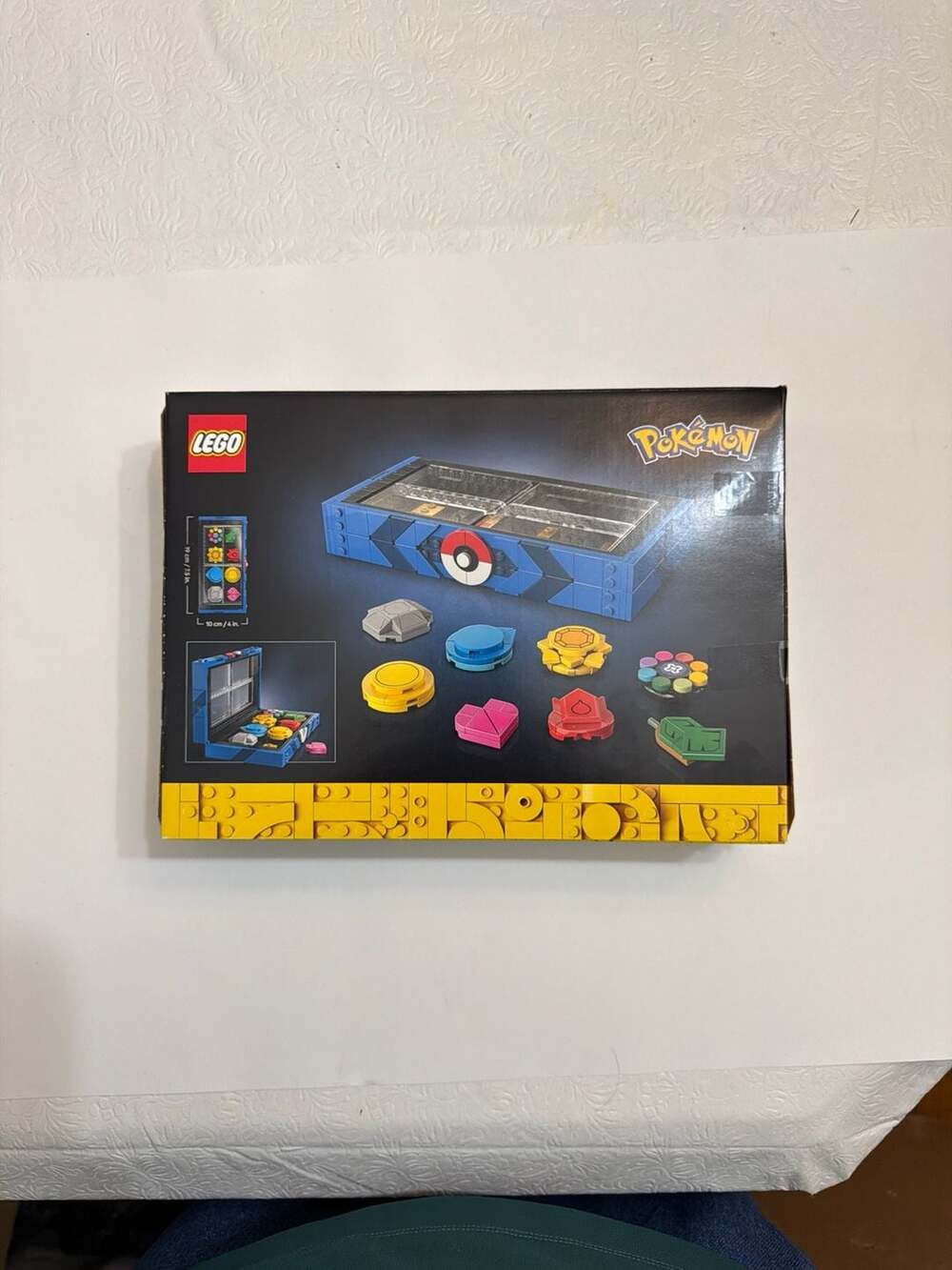 LEGO 40892 Pokémon Kanto Region Badge Collection – GWP – New & Sealed – In Hand - Picture 2 of 2